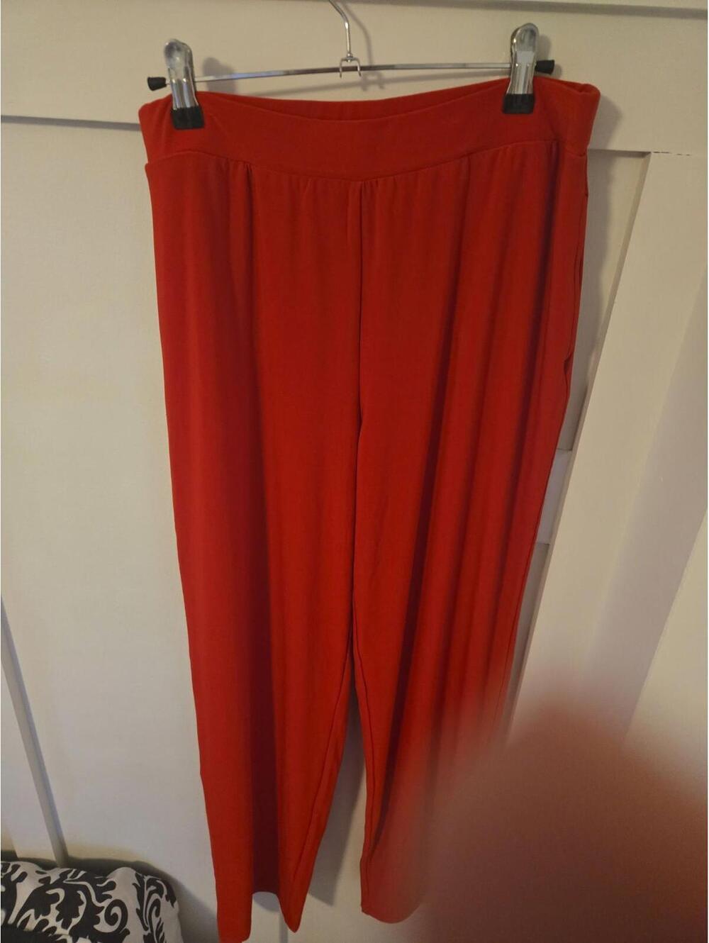 Susan Graver Red Liquid Knit Elastic Waist Skirt Size Small